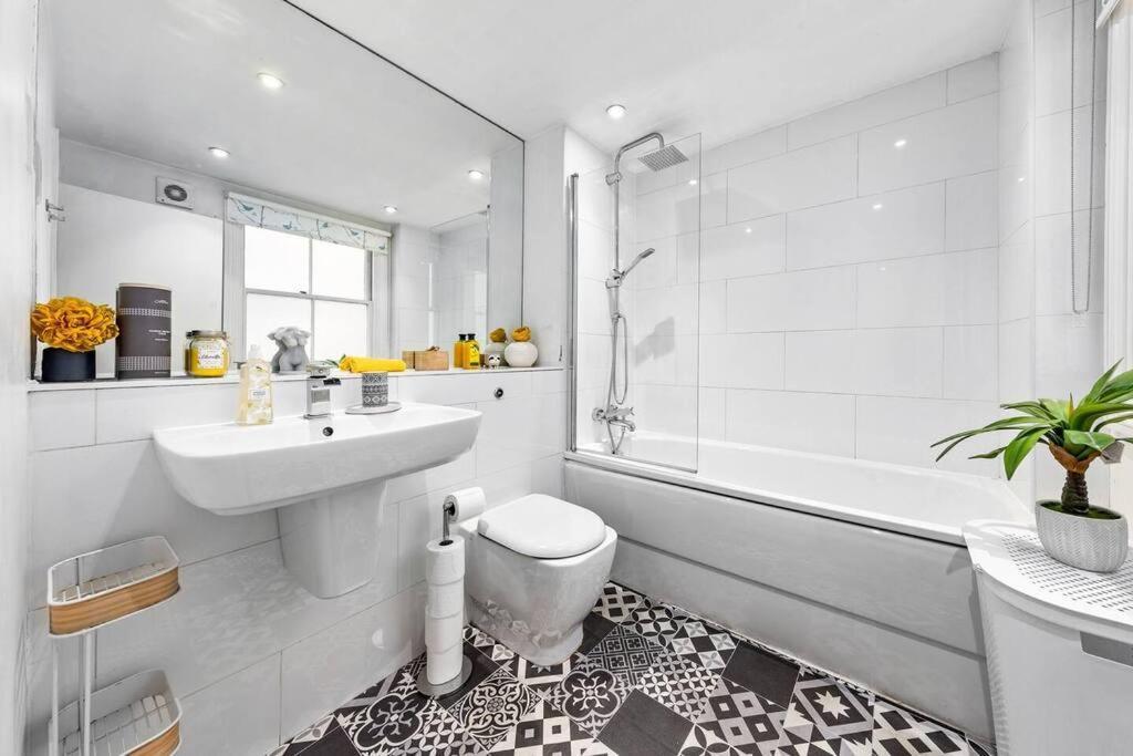 3 Bedroom Apartment In Haymarket Central London Sleep 10 Hy2 Exteriér fotografie